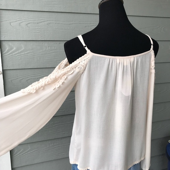 Love Stitch Cold Shoulder Top - Picture 6 of 7